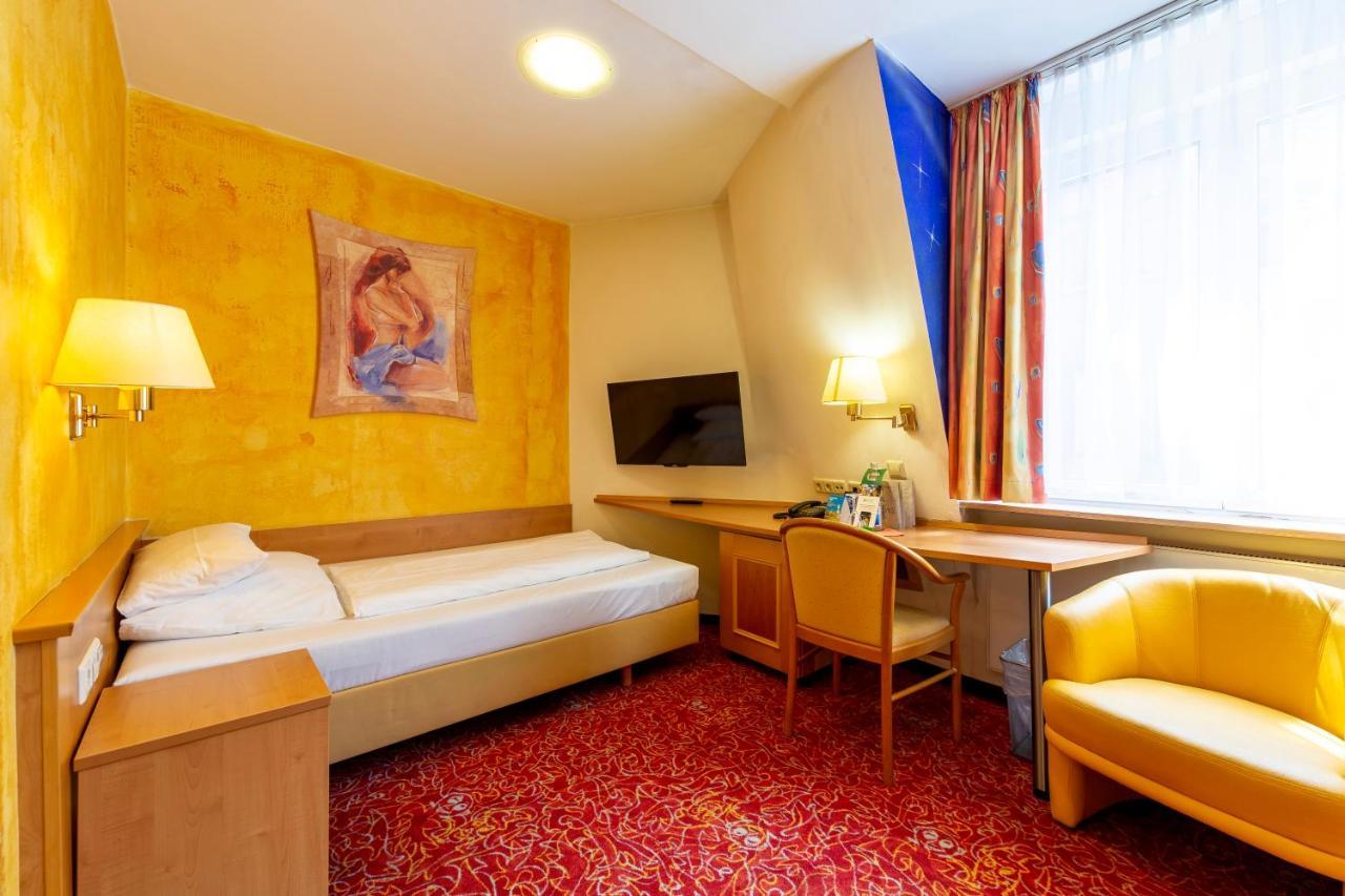 קרלסרוהה Allvitalis Traumhotel מראה חיצוני תמונה